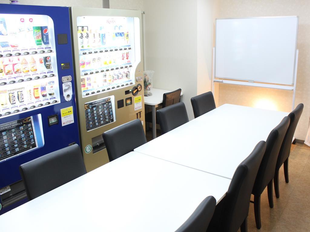 Hotel Livemax Budget Tokyo Hamura Ekimae Екстер'єр фото