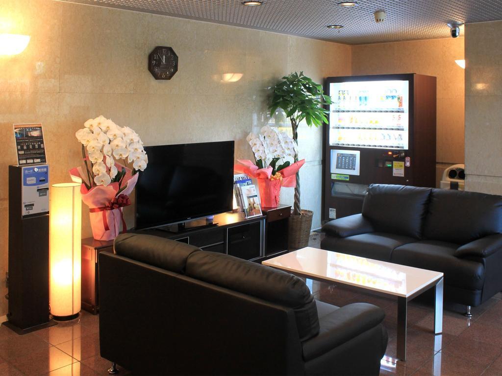 Hotel Livemax Budget Tokyo Hamura Ekimae Екстер'єр фото