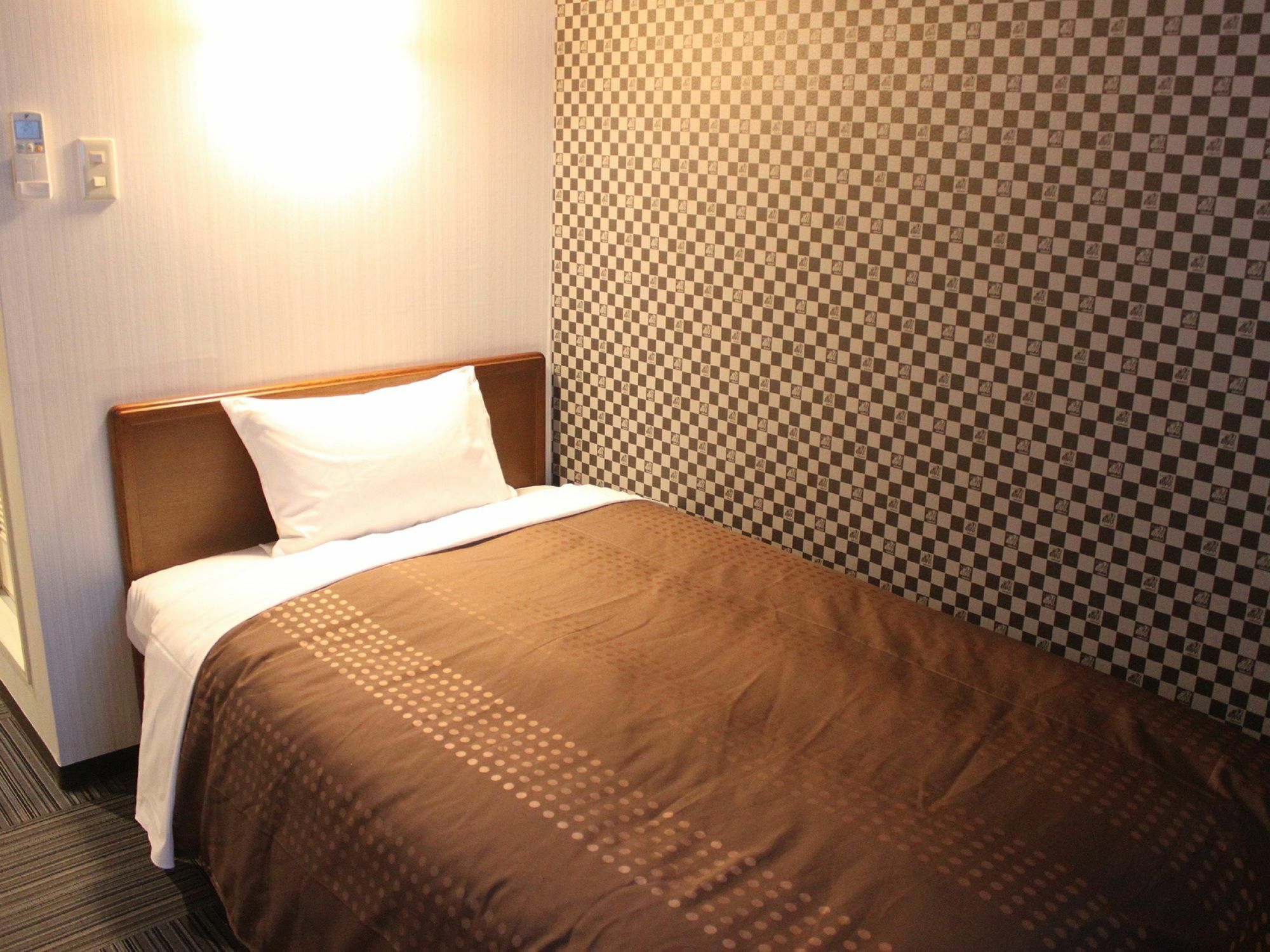 Hotel Livemax Budget Tokyo Hamura Ekimae Екстер'єр фото